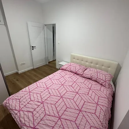 Luxury Alba - Located Apartment